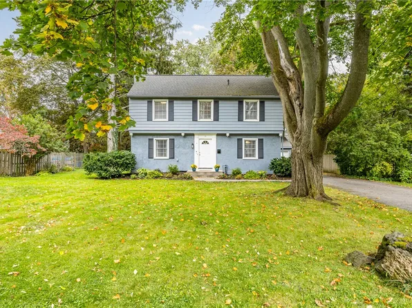 66 Commonwealth Rd, Rochester, NY 14618