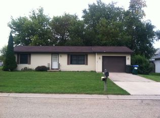 608 Sunrise Dr, Ripon, WI 54971