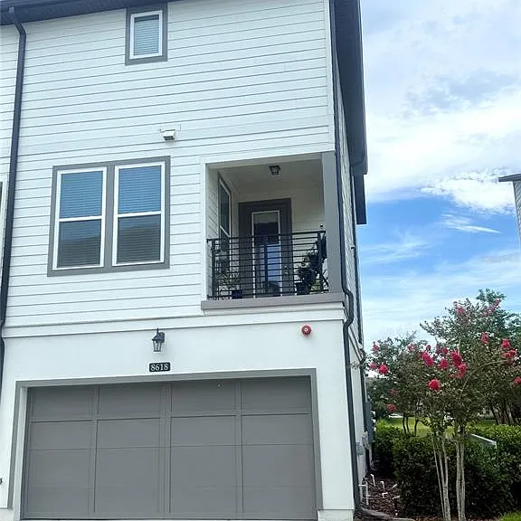 8618 Warburg Aly — Photo 22