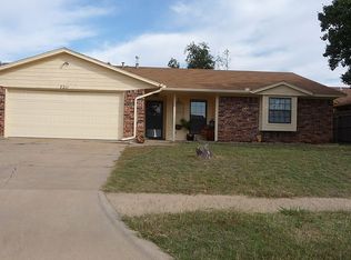 7211 SW Drakestone Blvd, Lawton, OK 73505