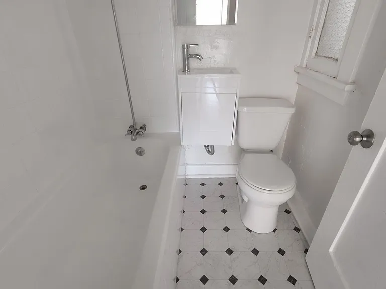 4309 S Main St — Photo 16