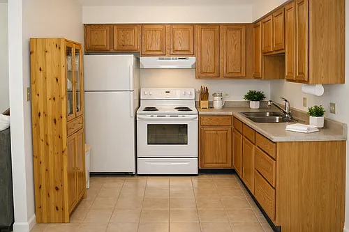 560 Lawrence Ave #211 Photo 1