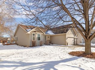 8699 Mary Jane Cir, Chanhassen, MN 55317