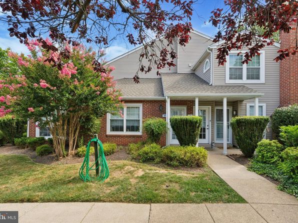806 Beacon Hill Dr