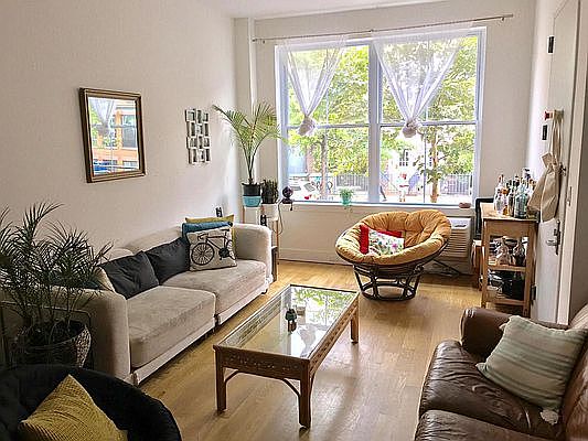 1st image of 26 Meserole St #4