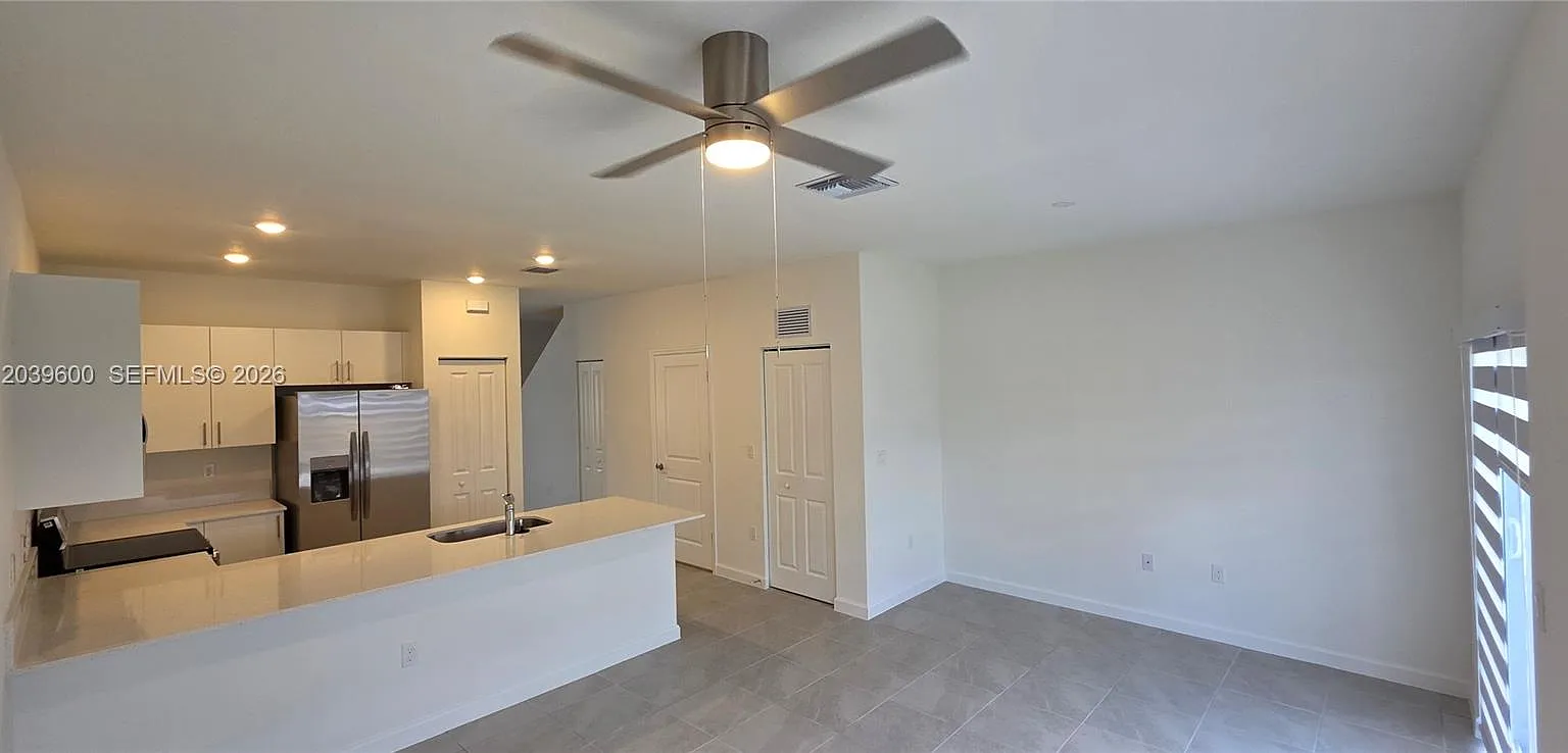 3 bed, 2.5 bath, $2,900 — Photo 4
