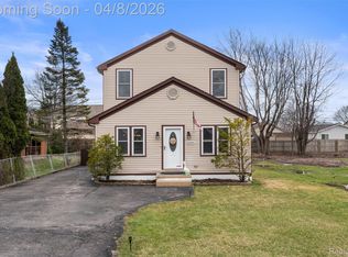 36080 Moravian Dr, Clinton Township, MI