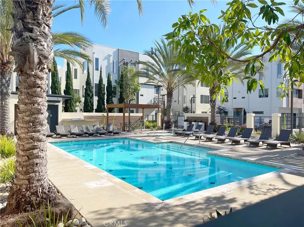 38 Ebb Tide Cir, Newport Beach, CA 92663