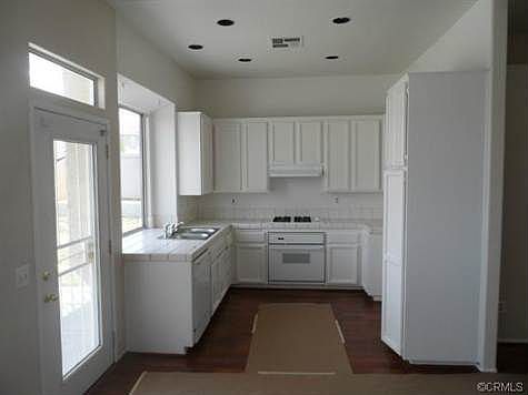4th image of 22620 Southwalk St