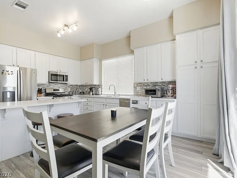 1812 Snow Spring Ln — Photo 12