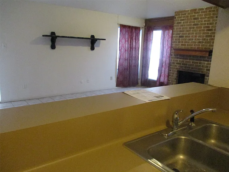 10806 Lynbrook Dr #B — Photo 44