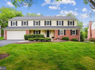8820 Copenhaver Dr, Potomac, MD
