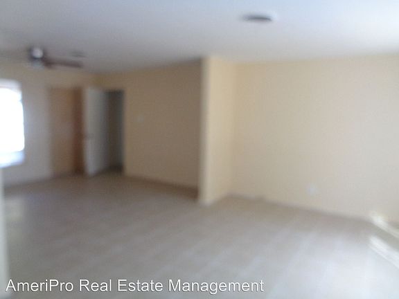 3rd image of 2166 S Willis St