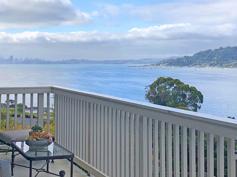 Spectacular view of San Francisco & Bay from deck