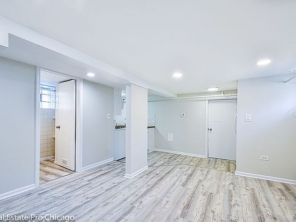 5th image of 3615 N Pontiac Ave