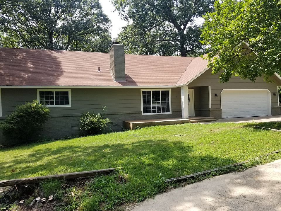 1st image of 26 Lancaster Dr