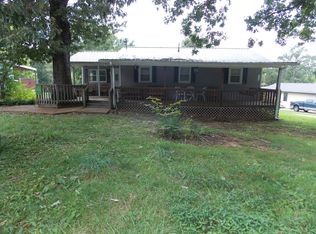 3891 Toms Creek Rd, Linden, TN 37096
