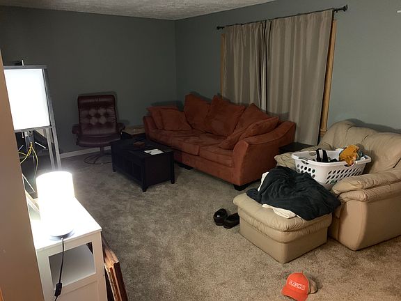 4th image of 5942 Marilyn Ct