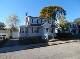24 Acacia St, Fall River, MA 02720