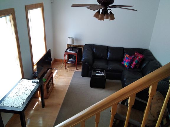1st Living Room plus 40" TV