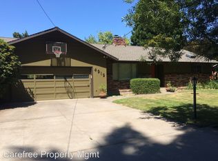 4919 SW Fairvale Ct, Portland, OR 97221