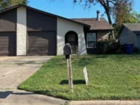 6825-6827 S Jackson St