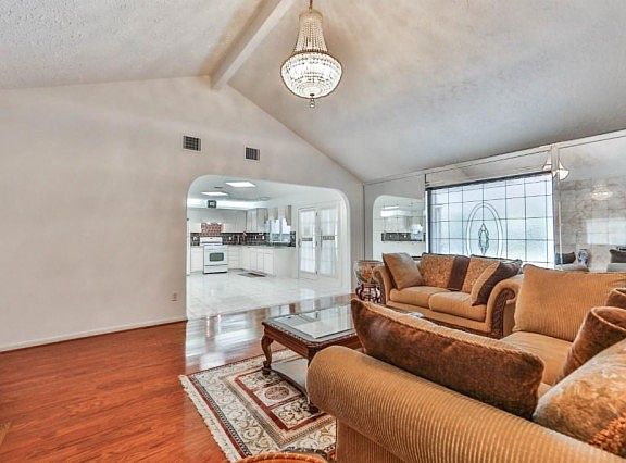5th image of 11606 Olivewood Dr