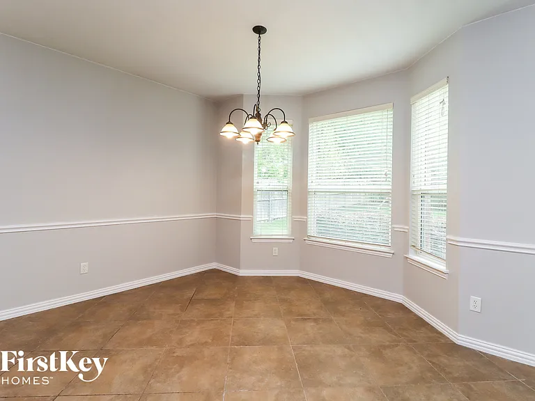 5228 Estrella Ln — Photo 6