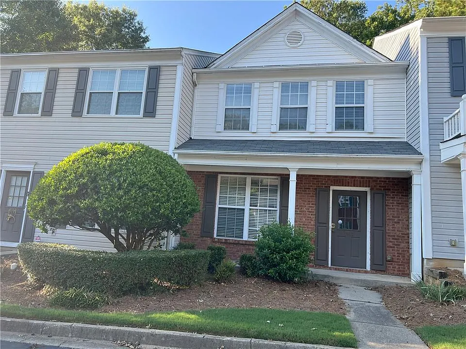 2010 Whitestone Pl