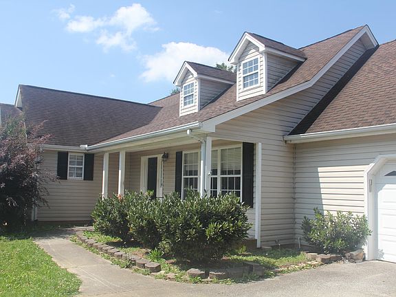 2nd image of 160 Cardinal Rd