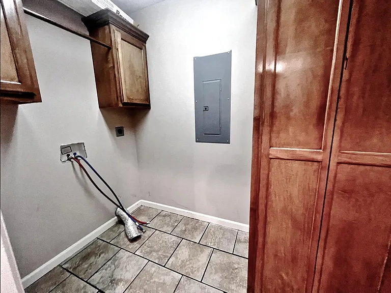 4725 Wildwood Ln — Photo 7