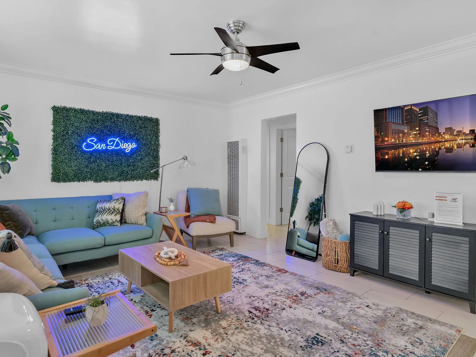 4 bed, 2310 sqft, $7,000 — Photo 4