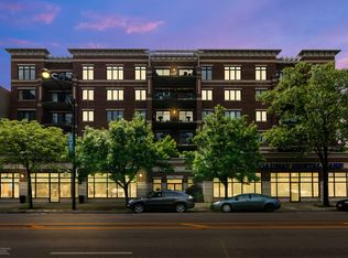 5858 N Broadway St APT 401, Chicago, IL 60660