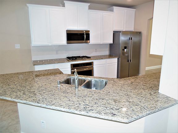 3rd image of 3905 Bastrop St