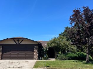 5900 Camray Cir, Carmichael, CA 95608