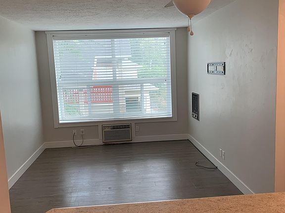 2nd image of 828 E 500 S #10550258