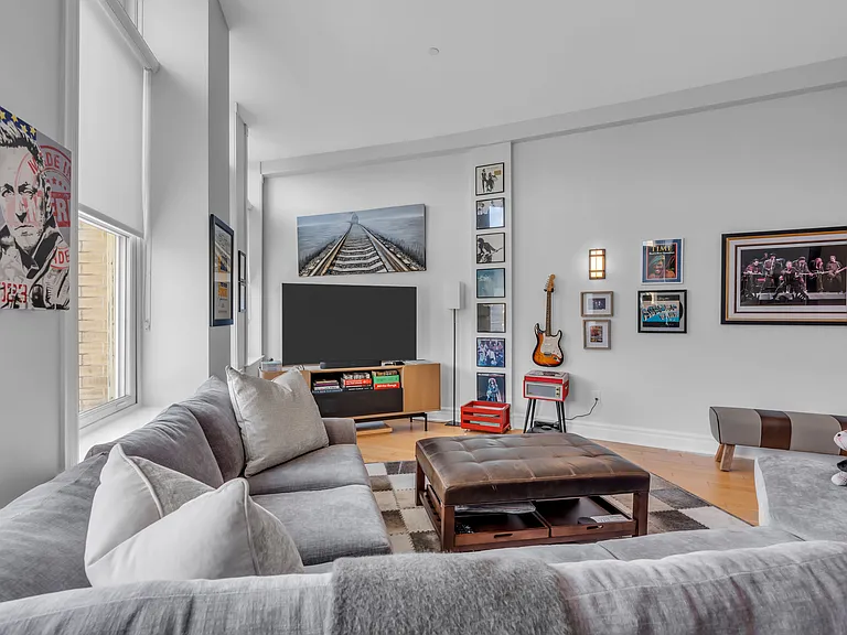300 Emory Street — Photo 16