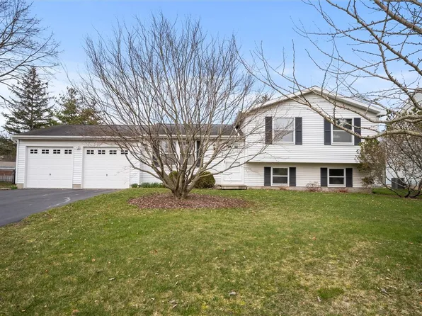 120 Wildherd Dr, Henrietta, NY 14467