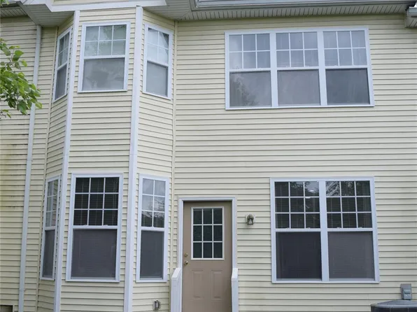 15 Cobblestone Lane, Middletown, NY 10940