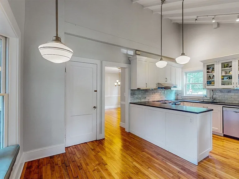 176 Parker St #0 — Photo 9
