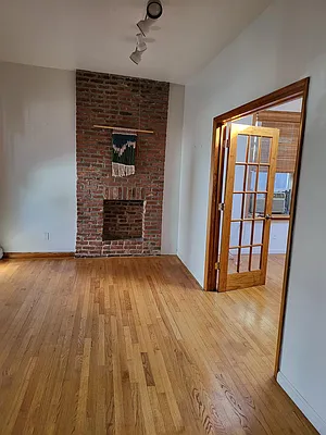 Rented by Tyler Vincent Real Estate Inc | media 10