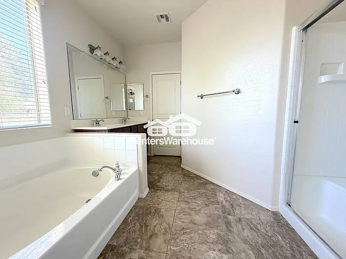 532 E Trellis Rd — Photo 13