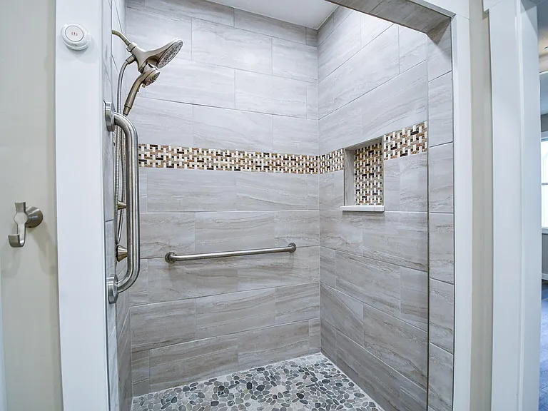 Rosenthal Dr — Photo 16