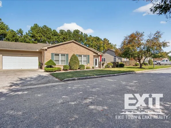 238 Beaver Creek Dr, South Hill, VA 23970