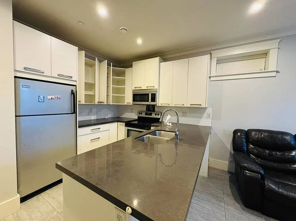 1 bed, 500 sqft, $1,600 — Photo 2