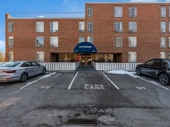 229 Coolidge Ave #Penthouse D, Watertown, MA 02472