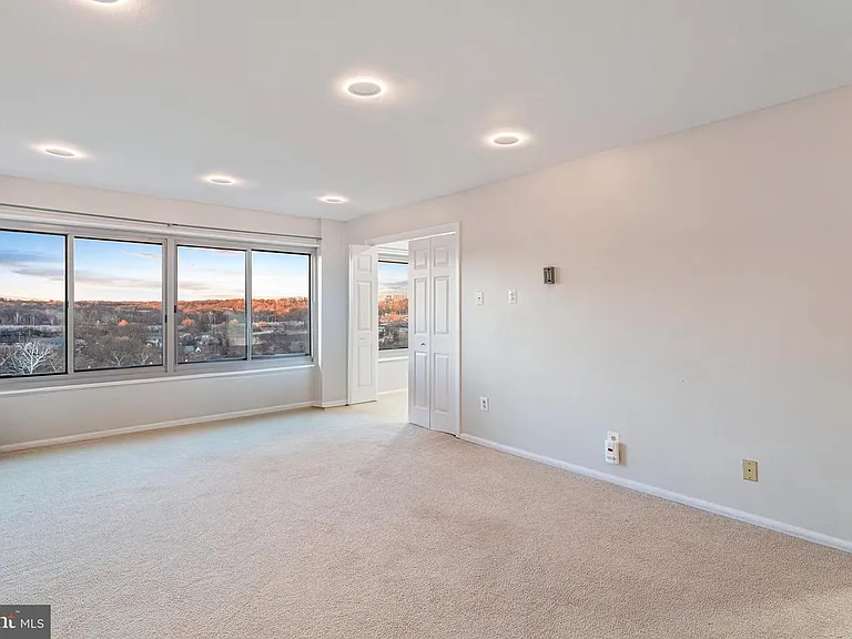 5340 Holmes Run Pkwy #1212 — Photo 5