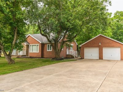 5815 Glyn Dr NW, North Canton, OH, 44720