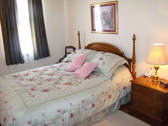 Master bedroom 2