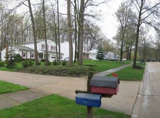 5990 Buckboard Ln, Solon, OH 44139